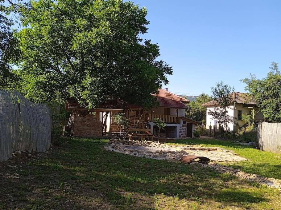 Ижата - Топлина И Уют Borovitsa Esterno foto